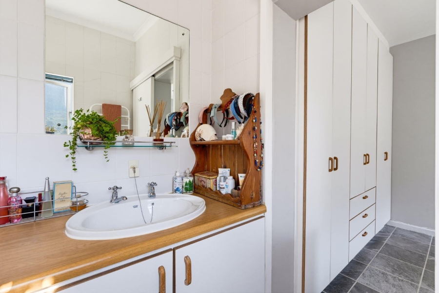 2 Bedroom Property for Sale in Bokkemanskloof Western Cape